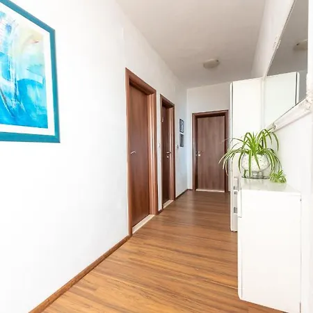 Vecchia Donna * Kaštela
