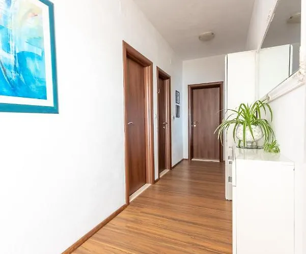 Vecchia Donna * Kaštela